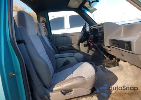 1995 Dodge Dakota z USA, uszkodzony, nr VIN 1B7FL26G9SW943229